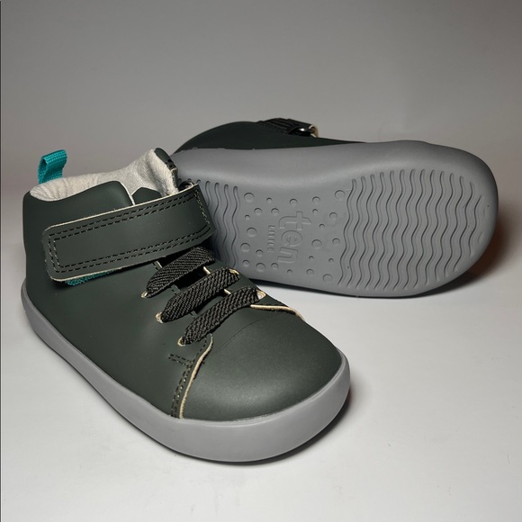 Ten Little Other - Ten Little size 7 Toddler Kids High Top Sneakers in Green Velcro straps